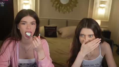 Diamonds Girls online show from July 25, 2:25 pm