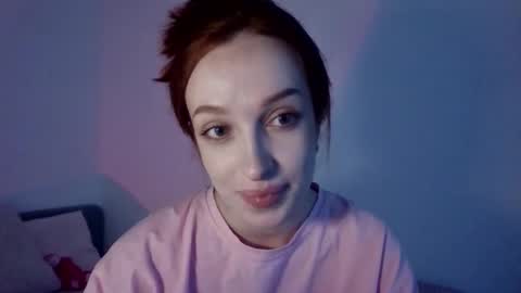 bright_naughty online show from December 3, 9:51 am