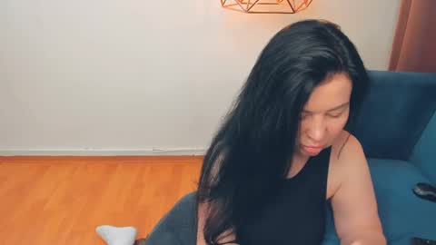 brilliantegirl_ online show from May 5, 7:05 am