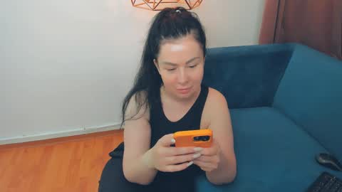 brilliantegirl_ online show from May 10, 7:35 am