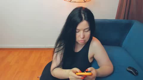 brilliantegirl_ online show from June 14, 7:10 am