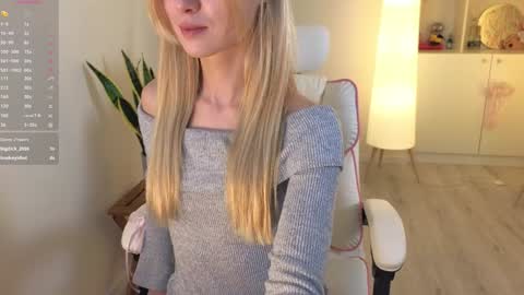 Snapshot of brilliantvictoria chatting on January 19, 12:28 pm Vi. online show from January 19, 12:28 pm