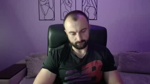 brindlefly69 online show from November 6, 11:44 am