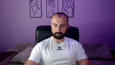 brindlefly69 online show from June 22, 10:56 am