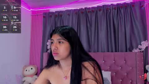 Snapshot of briseida_white chatting on November 12, 1:44 pm briseida_white online show from November 12, 1:44 pm