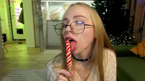 Snapshot of britakiss chatting on November 13, 2:21 am Brita online show from November 13, 2:21 am