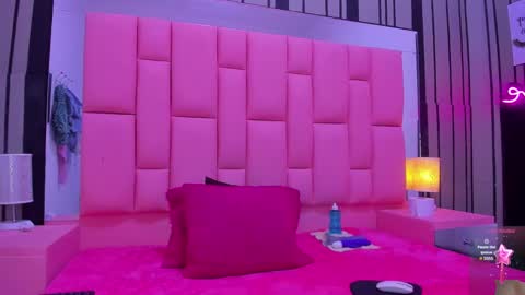 Snapshot of brithanyslim chatting on December 3, 7:44 pm brithanyslim online show from December 3, 7:44 pm