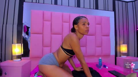 Snapshot of brithanyslim chatting on January 3, 7:50 pm brithanyslim online show from January 3, 7:50 pm