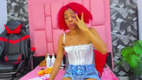 brithanyslim online show from July 18, 6:12 pm