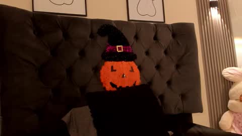 Snapshot of brithanysummer chatting on October 22, 8:19 pm brithanysummer online show from October 22, 8:19 pm