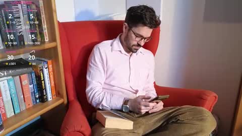 British Poet online show from December 4, 11:30 am