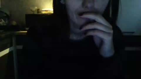 Snapshot of britneyamy chatting on December 27, 2:43 pm Britney online show from December 27, 2:43 pm