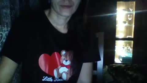 Snapshot of britneyamy chatting on January 1, 9:41 pm Britney online show from January 1, 9:41 pm