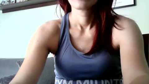 Snapshot of britneyamy chatting on September 15, 9:53 am Britney online show from September 15, 9:53 am