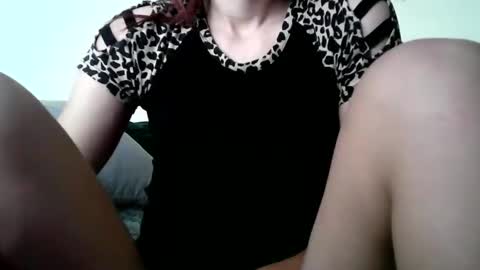 Snapshot of britneyamy chatting on September 22, 3:58 pm Britney online show from September 22, 3:58 pm