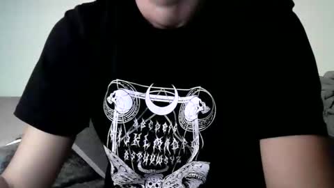 Snapshot of britneyamy chatting on October 2, 3:52 pm Britney online show from October 2, 3:52 pm