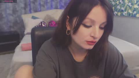 Snapshot of britneybarker chatting on July 2, 7:53 pm britneybarker online show from July 2, 7:53 pm