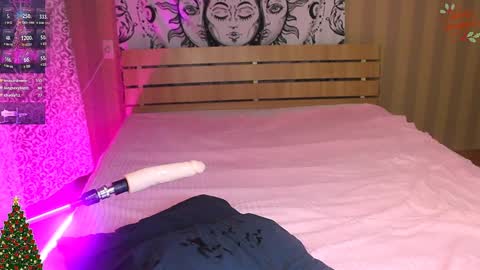 Snapshot of britneyfoxxxx1 chatting on December 27, 6:35 am Britney. Part-time devil online show from December 27, 6:35 am