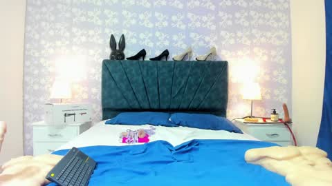 Snapshot of britneysweet_ chatting on December 21, 10:51 pm BritneySweet online show from December 21, 10:51 pm