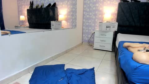 Snapshot of britneysweet_ chatting on February 15, 7:50 pm BritneySweet online show from February 15, 7:50 pm