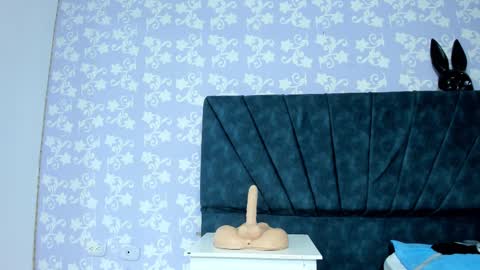 Snapshot of britneysweet_ chatting on March 8, 1:28 am BritneySweet online show from March 8, 1:28 am