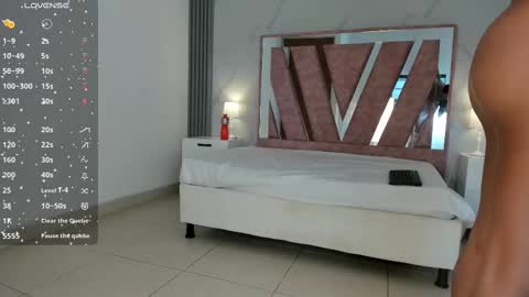 Snapshot of britneysweet_ chatting on September 28, 7:30 pm BritneySweet online show from September 28, 7:30 pm