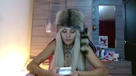 maru miaw   Please help me to reach 100 thumbs up online show from November 21, 10:08 pm