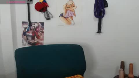 Snapshot of brittanycurvy69 chatting on August 3, 10:35 pm brittanycurvy69 online show from August 3, 10:35 pm