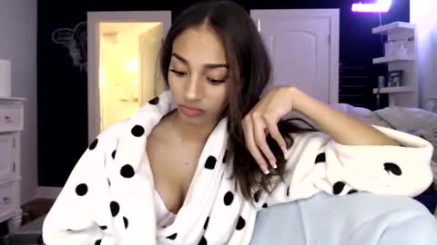 brittanyhalden online show from November 17, 2:39 am