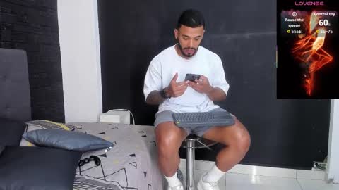 Snapshot of brock_hurn chatting on September 19, 8:42 pm brock_hurn online show from September 19, 8:42 pm