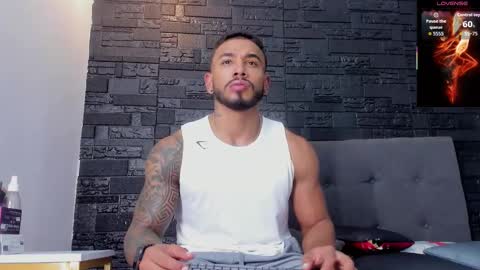 Snapshot of brock_hurn chatting on October 2, 7:54 pm brock_hurn online show from October 2, 7:54 pm