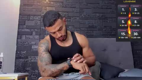 Snapshot of brock_hurn chatting on October 8, 9:34 pm brock_hurn online show from October 8, 9:34 pm