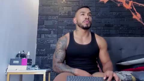 Snapshot of brock_hurn chatting on October 31, 9:16 pm brock_hurn online show from October 31, 9:16 pm