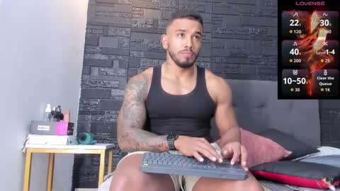 Snapshot of brock_hurn chatting on November 4, 9:14 pm brock_hurn online show from November 4, 9:14 pm