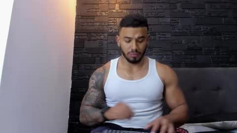 Snapshot of brock_hurn chatting on November 14, 9:02 pm brock_hurn online show from November 14, 9:02 pm