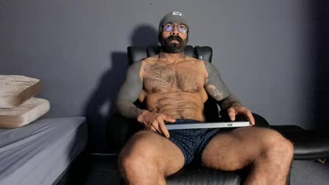 brockhurn_ online show from May 9, 1:55 am