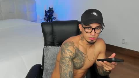 brody_dallas1 online show from April 8, 2:22 am