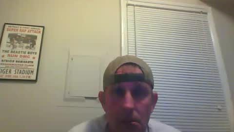 Snapshot of brodyb545755 chatting on November 17, 11:43 pm brodyb545755 online show from November 17, 11:43 pm
