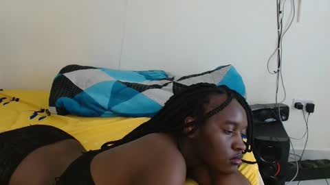 broken_haloo online show from June 3, 8:39 am