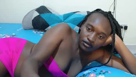 broken_haloo online show from June 10, 5:23 pm