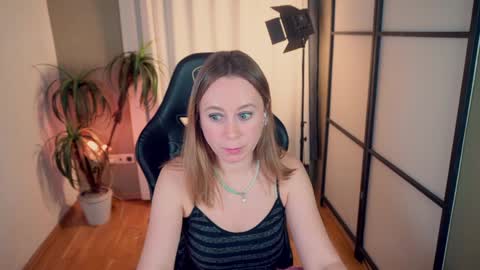 Snapshot of brooke_evans_ chatting on January 18, 3:31 am Brooke online show from January 18, 3:31 am