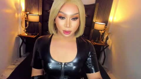 My name is Miss- SAVANNA im a open-minded model with a passion for exploring my sexuality. I love to interact with my viewers online show from June 22, 6:49 pm