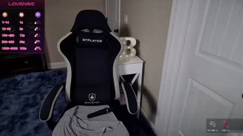 Snapshot of brookebee27 chatting on March 7, 2:46 am brookebee online show from March 7, 2:46 am