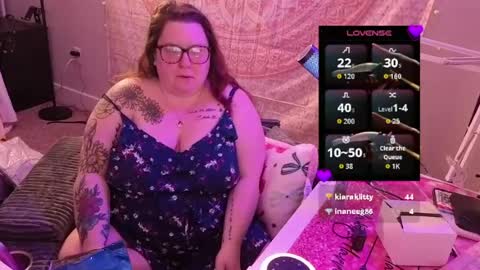 Madam Brooke online show from April 15, 1:23 am