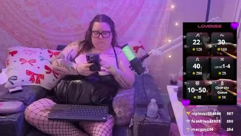 Snapshot of brookenicole3 chatting on May 10, 4:50 am Madam Brooke online show from May 10, 4:50 am