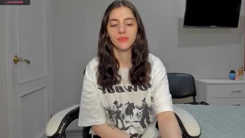 broosnica1 online show from December 17, 7:14 am