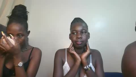 Snapshot of brown_sugar4 chatting on May 10, 10:37 pm brown_sugar4 online show from May 10, 10:37 pm