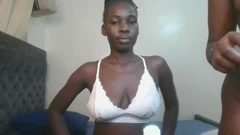 Snapshot of brown_sugar4 chatting on May 29, 8:29 pm brown_sugar4 online show from May 29, 8:29 pm