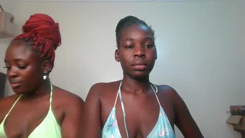 Snapshot of brown_sugar4 chatting on June 11, 2:11 am brown_sugar4 online show from June 11, 2:11 am