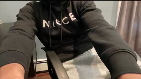 Snapshot of brownboy6999 chatting on January 6, 8:28 pm brownboy6999 online show from January 6, 8:28 pm